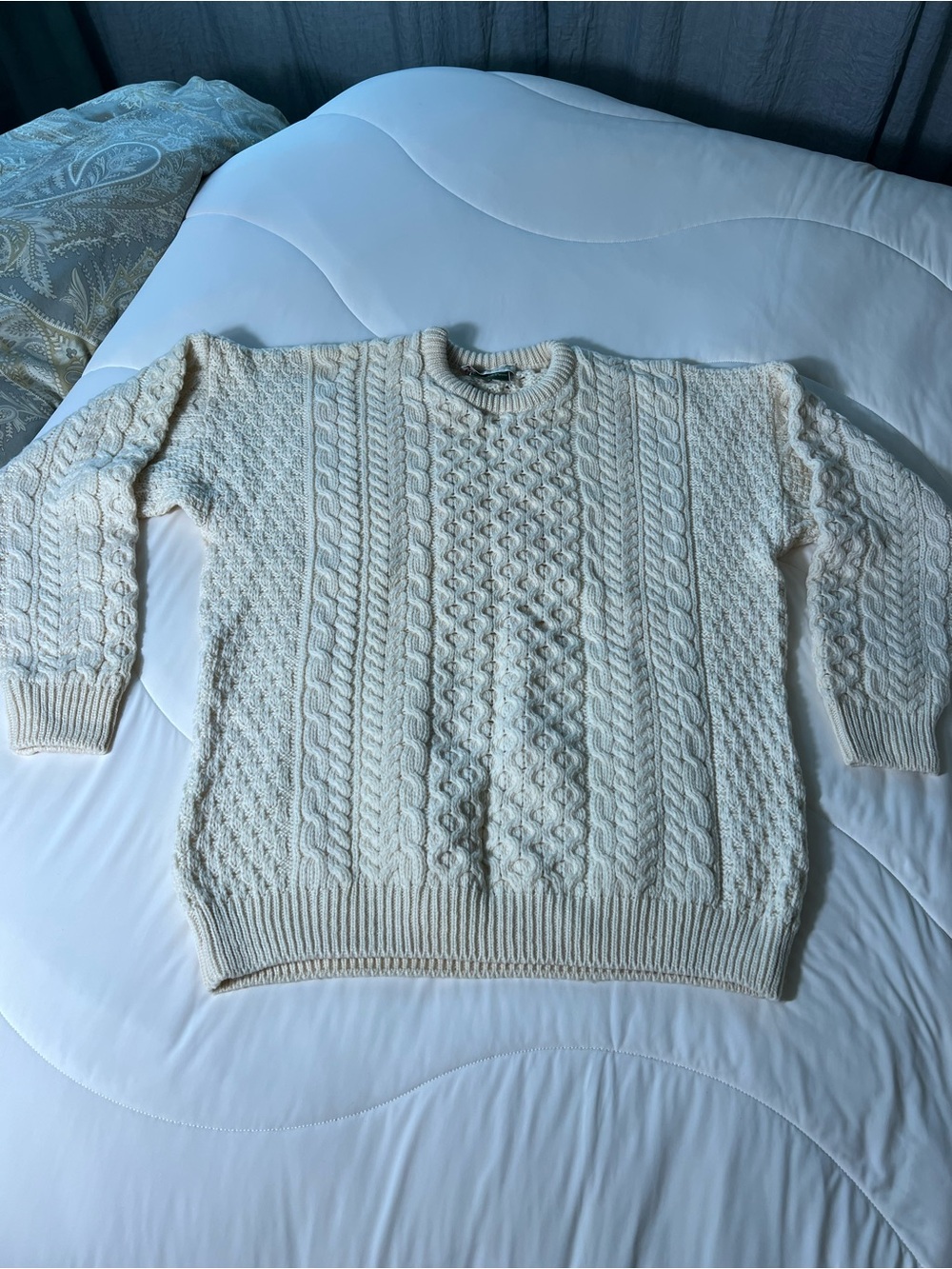Classic Cable Knit Wool Sweater - Cream